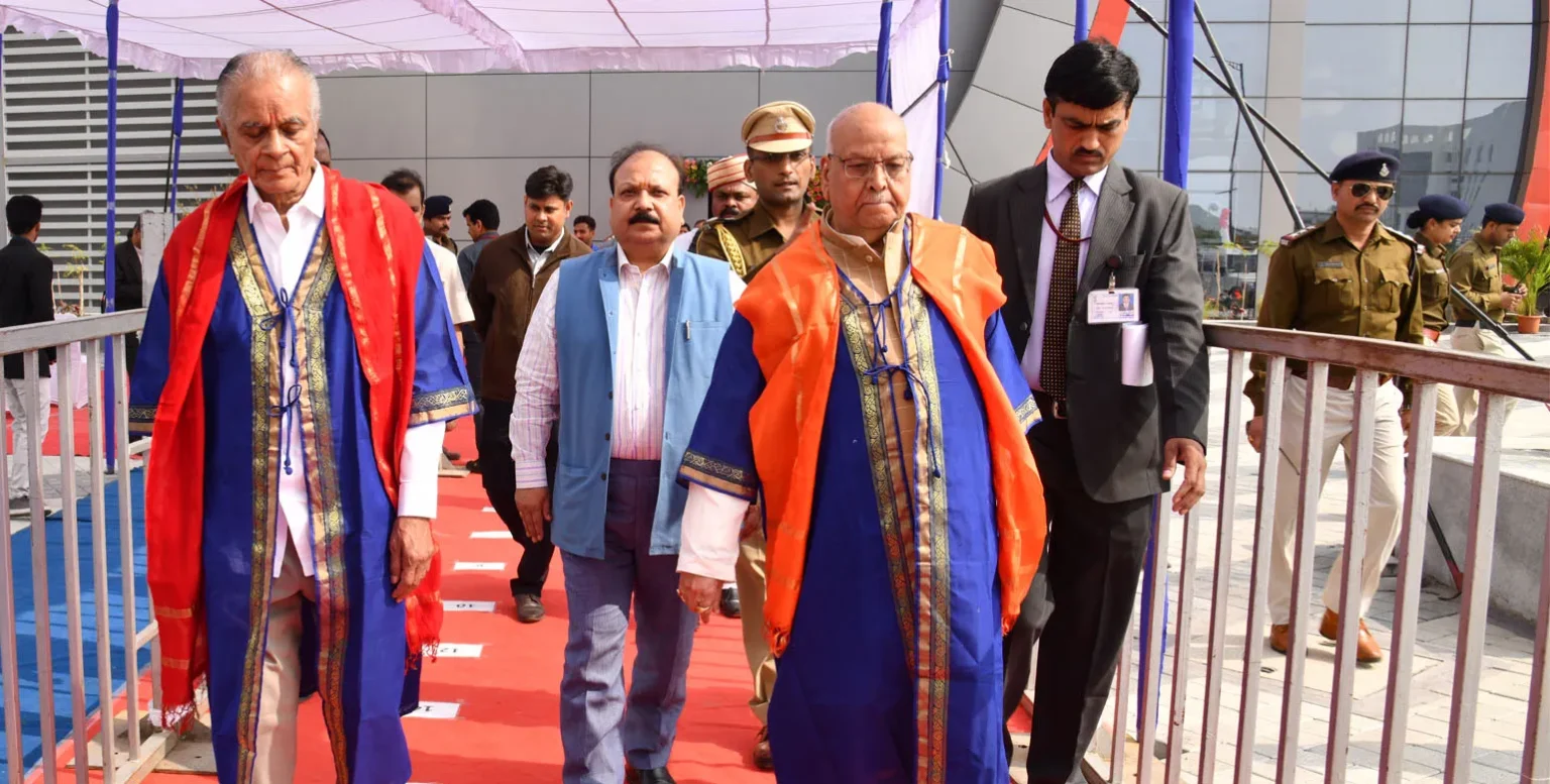 SUAS-Alumni-Academic-Procession-begins