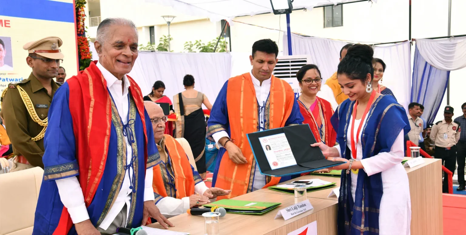 SUAS-Alumni-Goldmedallist_Sonam-Vyas